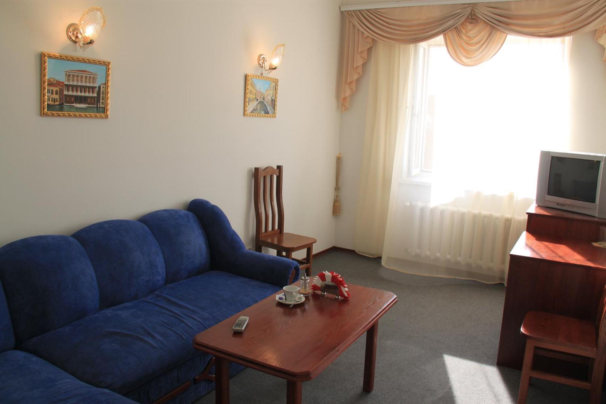 Alexandria Hotel Pryluky Dış mekan fotoğraf